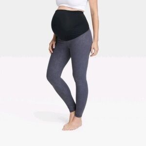 Maternity leggings by Ingrid & Isabel Gray size Large full belly panel